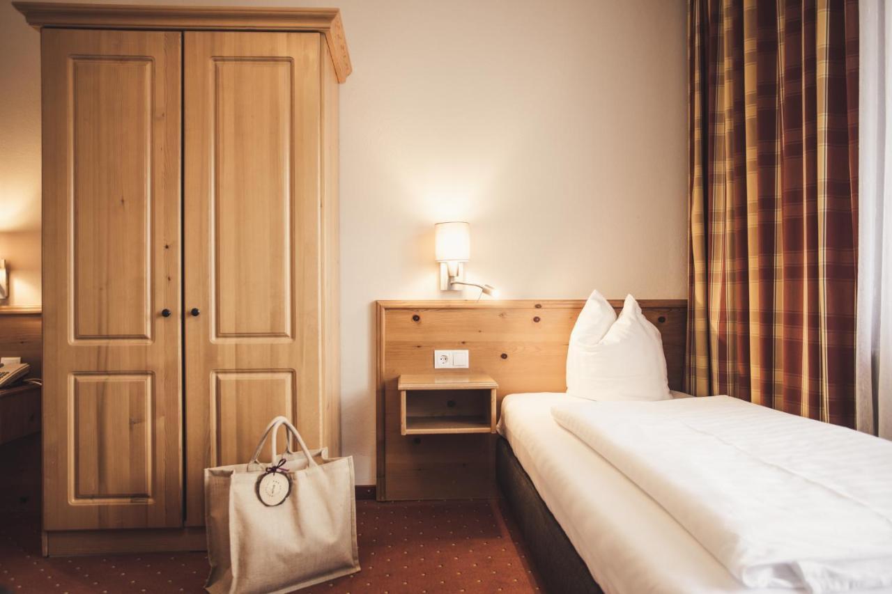 Hotel Johanna Mitten Im Oetztal Umhausen Kültér fotó